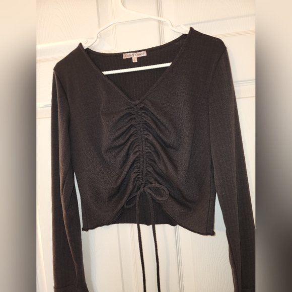 Grey Bandit Black Long Sleeve Runched Top - Picture 4 of 5
